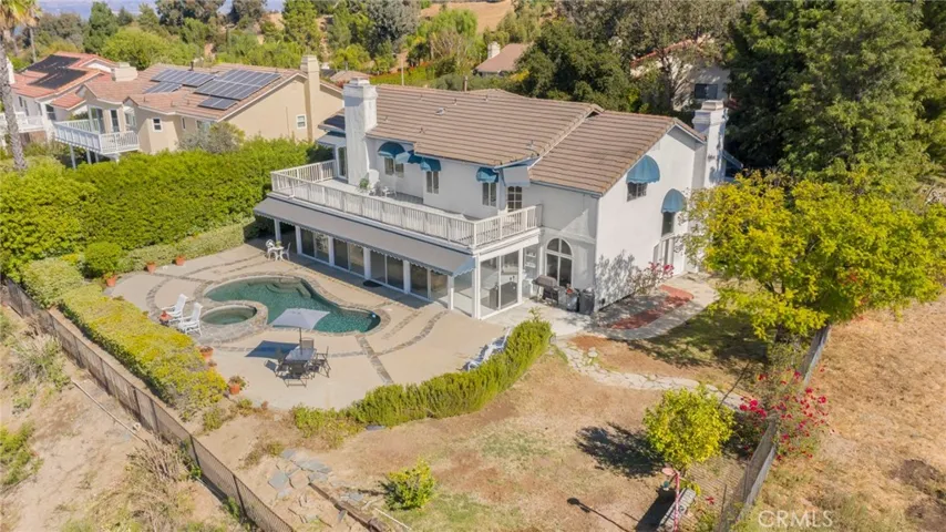 22100 Dardenne Street, Calabasas, California 91302