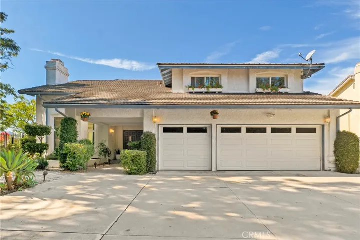 22100 Dardenne Street, Calabasas, California 91302