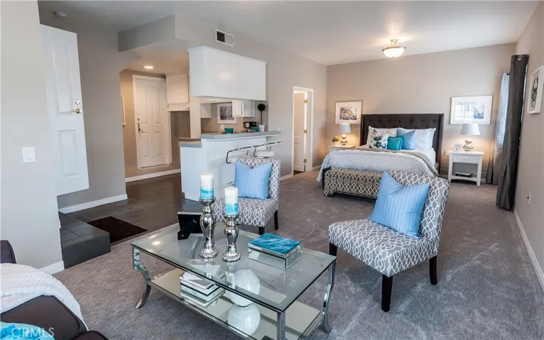 328 Rosecrans Avenue, Manhattan Beach, California 90266