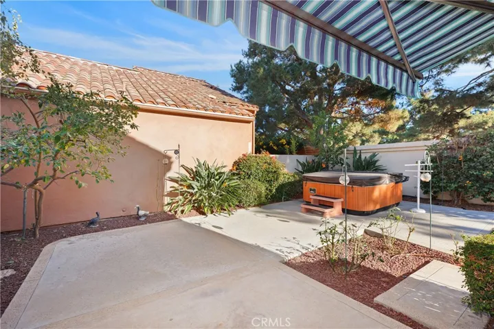 18 Cordoba, Irvine, California 92614