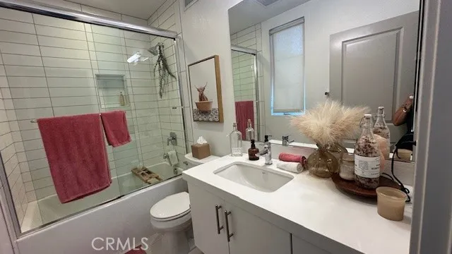 10728 Bloomfield Street, North Hollywood, California 91602