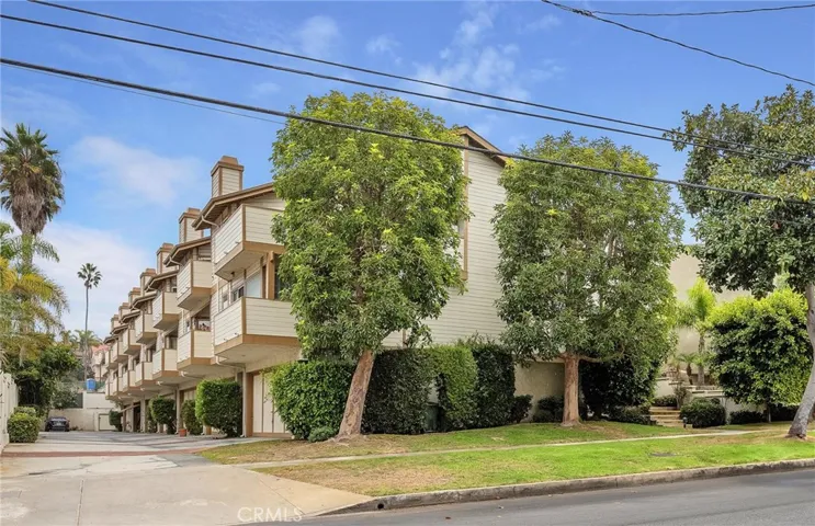 616 N Guadalupe Ave 6, Redondo Beach, California 90277