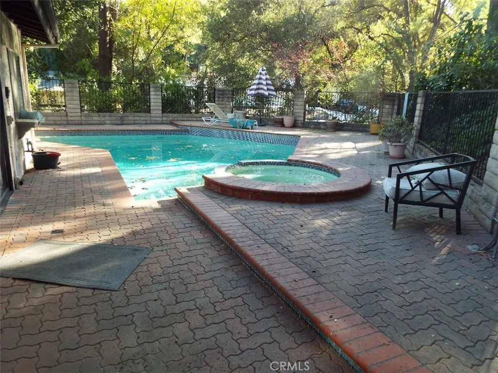 4444 Rochelle Place, Encino, California 91316 home-pic-1