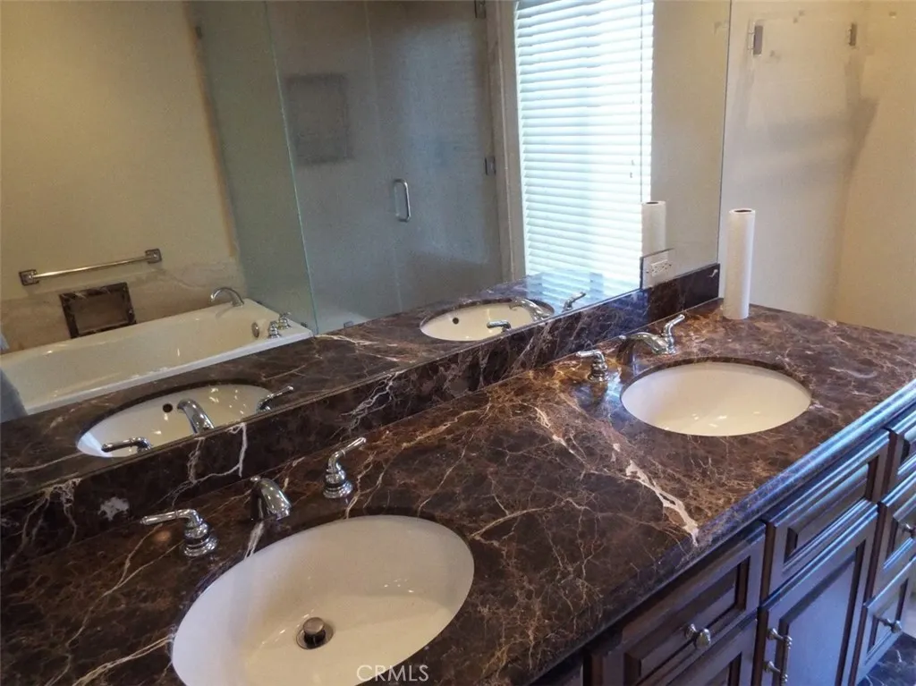 4444 Rochelle Place, Encino, California 91316 home-pic-7