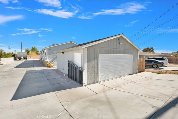 16311 Seneca Road, Victorville, California 92395
