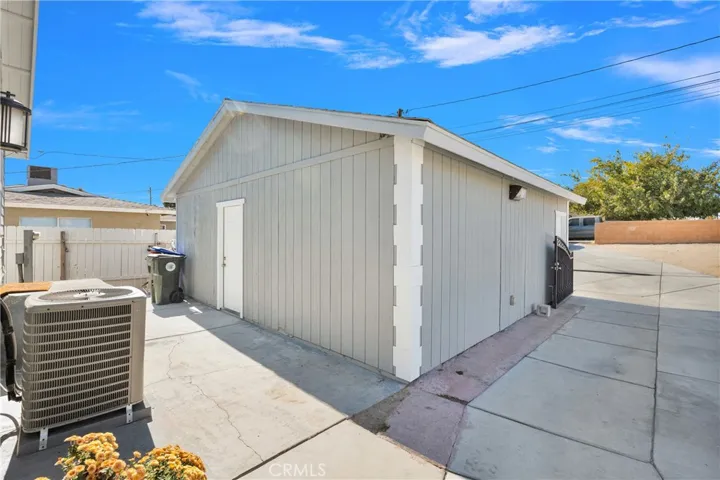 16311 Seneca Road, Victorville, California 92395