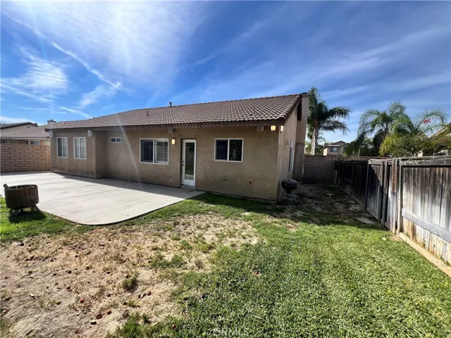 4282 Shetland Lane, Jurupa Valley, California 92509