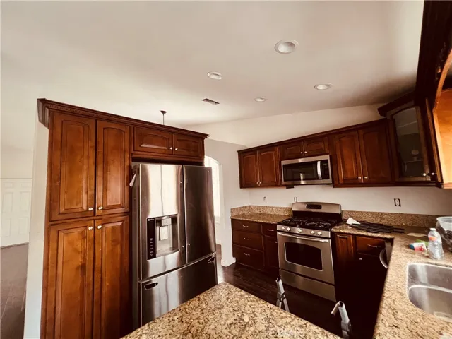 4282 Shetland Lane, Jurupa Valley, California 92509