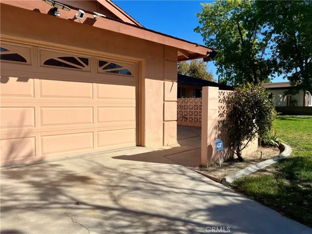 Driveway / Garage
