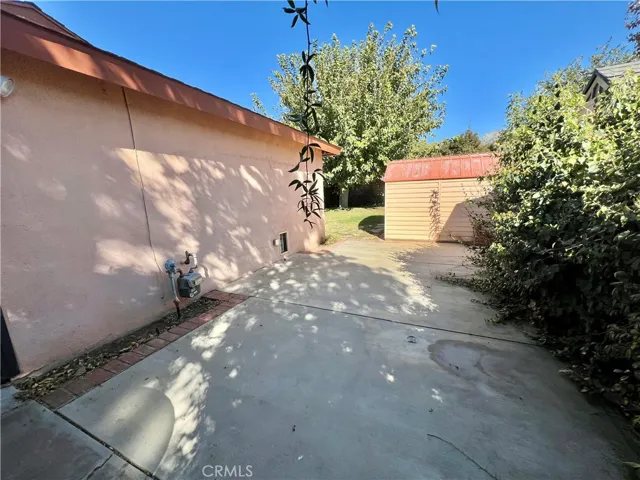 Private Side Patio