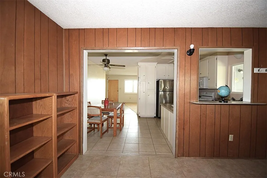 57029 Onaga Trail, Yucca Valley, California 92284 home-pic-4