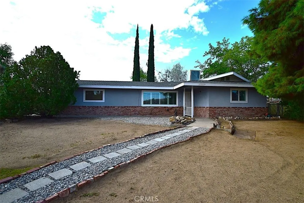 57029 Onaga Trail, Yucca Valley, California 92284 home-pic-1