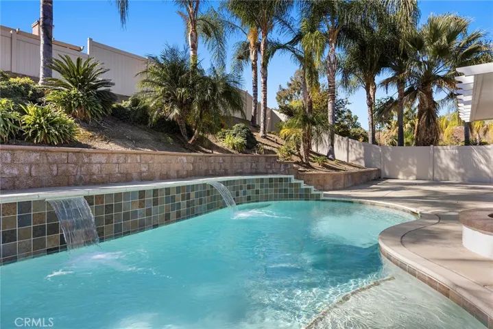 1826 Morfontaine Way, Corona, California 92883