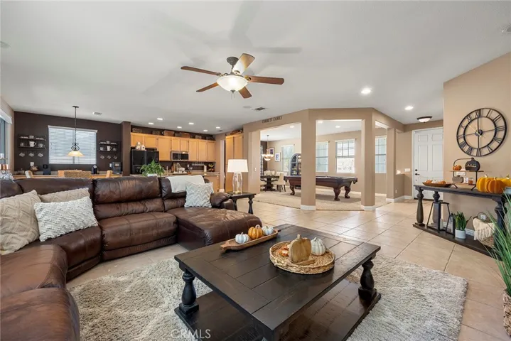 1826 Morfontaine Way, Corona, California 92883