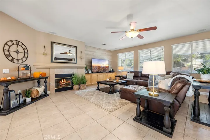 1826 Morfontaine Way, Corona, California 92883