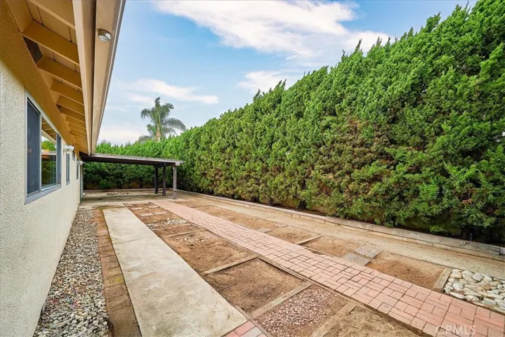1319 W 13th Street, Upland, California 91786