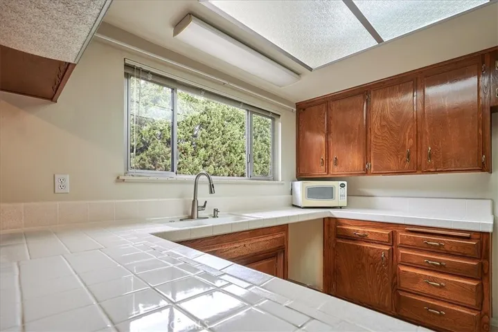 1319 W 13th Street, Upland, California 91786