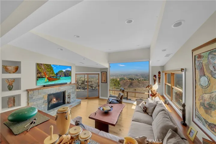 3064 Nestall Road, Laguna Beach, California 92651