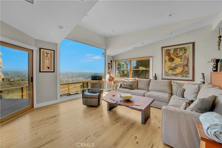 3064 Nestall Road, Laguna Beach, California 92651