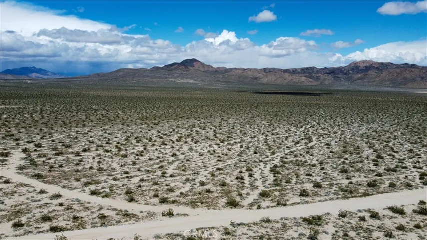 710 Buckeye Lane, Lucerne Valley, California 92356