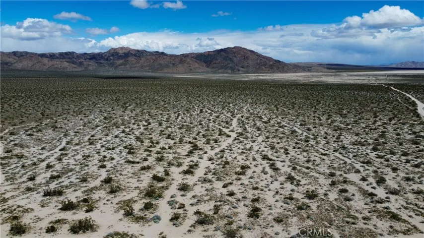 710 Buckeye Lane, Lucerne Valley, California 92356