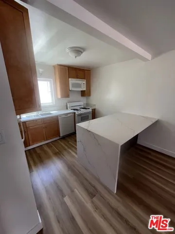 1963 17th Street 3, Santa Monica, California 90404