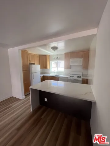 1963 17th Street 3, Santa Monica, California 90404