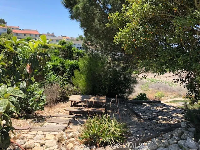 6846 Abbottswood Drive, Rancho Palos Verdes, California 90275