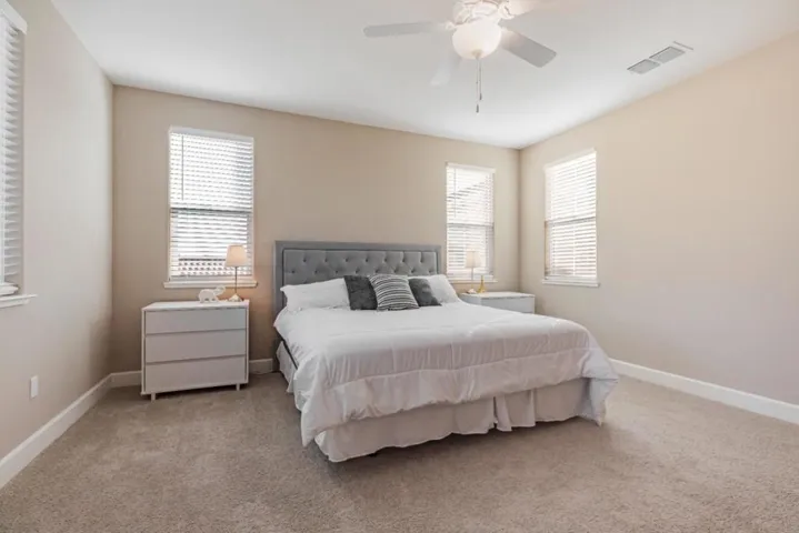 1087 Sunridge Drive, Hollister, California 95023