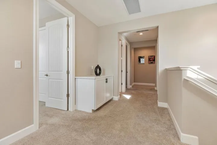 1087 Sunridge Drive, Hollister, California 95023