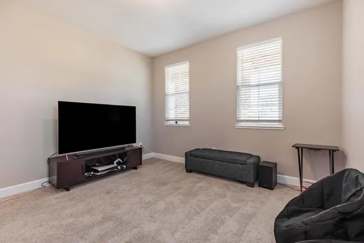 1087 Sunridge Drive, Hollister, California 95023