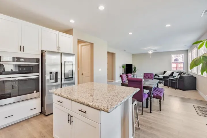 1087 Sunridge Drive, Hollister, California 95023