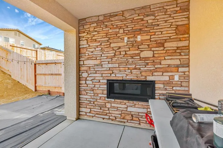 1087 Sunridge Drive, Hollister, California 95023