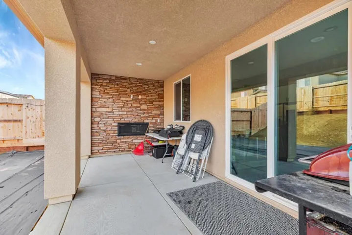 1087 Sunridge Drive, Hollister, California 95023