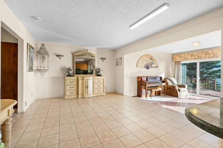 370 Coral Ridge Drive, Pacifica, California 94044
