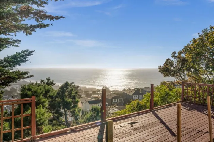 370 Coral Ridge Drive, Pacifica, California 94044