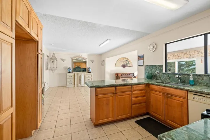 370 Coral Ridge Drive, Pacifica, California 94044
