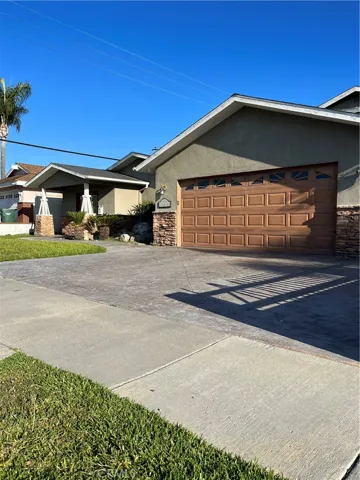 10232 Pua Drive, Huntington Beach, California 92646