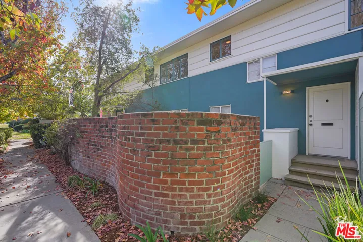 5296 1/2 Village, Los Angeles, California 90016