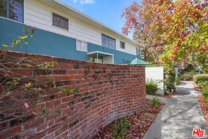 5296 1/2 Village, Los Angeles, California 90016