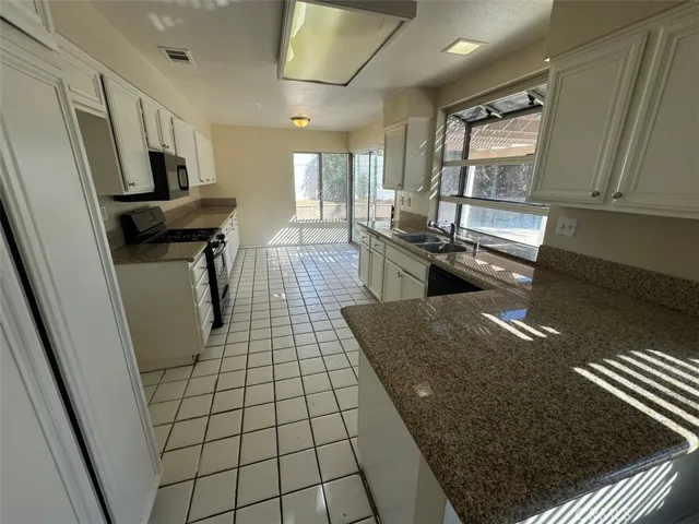 10572 Pepper Ridge Lane, Moreno Valley, California 92557