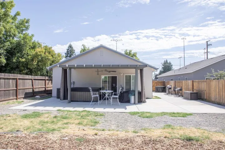 516 Todhunter Ave, West Sacramento, California 95605