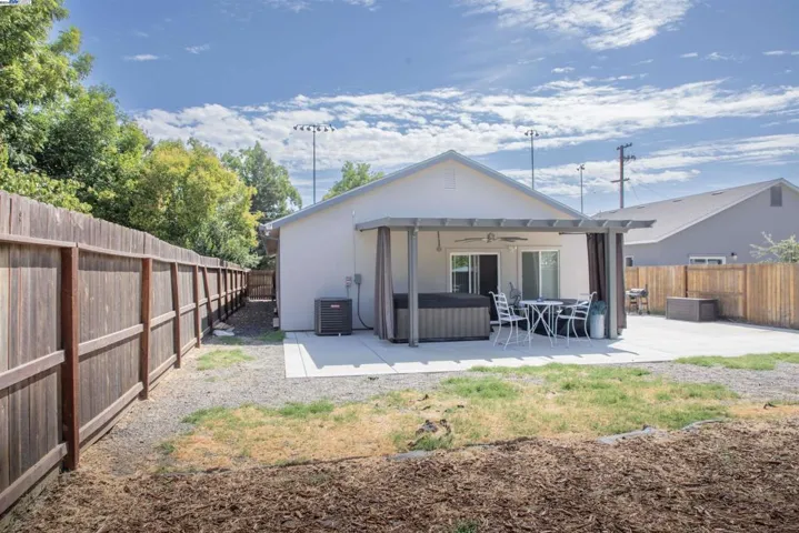 516 Todhunter Ave, West Sacramento, California 95605