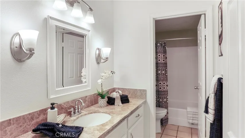 1976 Swallow Lane, Carlsbad, California 92009