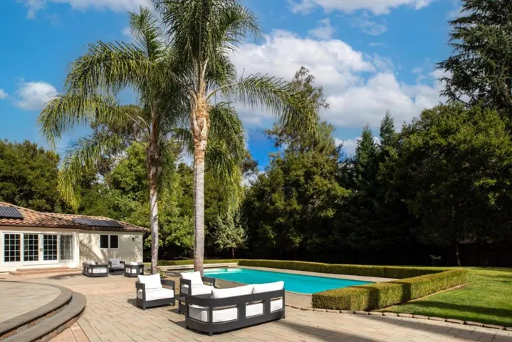 12264 Tepa Way, Los Altos Hills, California 94022