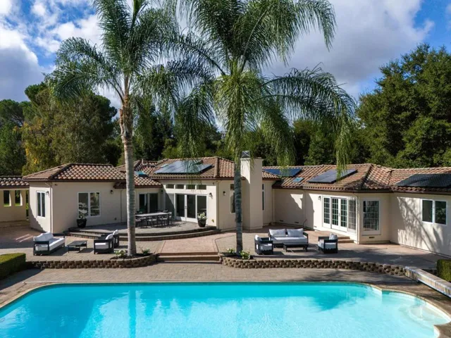 12264 Tepa Way, Los Altos Hills, California 94022