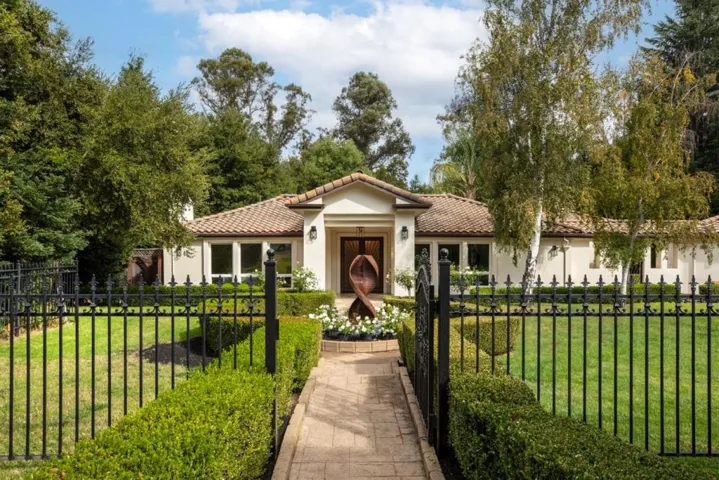 12264 Tepa Way, Los Altos Hills, California 94022