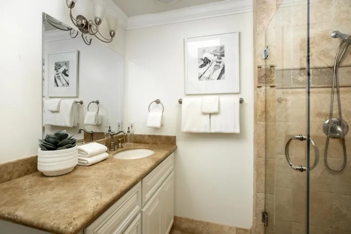 12264 Tepa Way, Los Altos Hills, California 94022