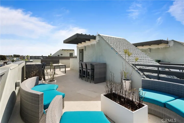 Private rooftop patio