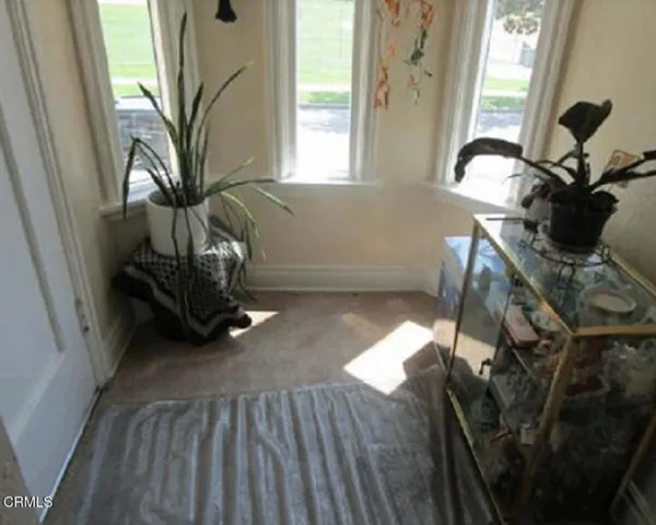 Upstairs entry